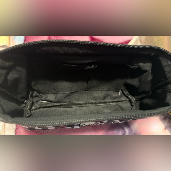 New Small Hello Kitty bag - Picture 2 of 2